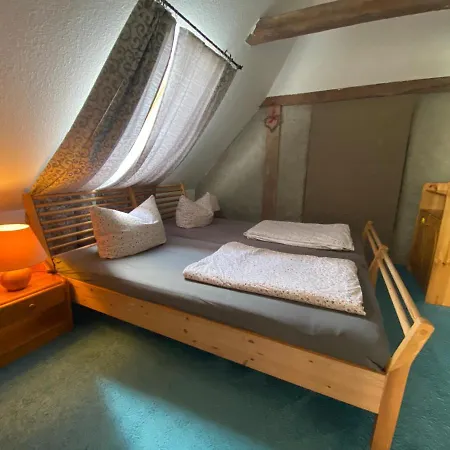 Skipper 6 Personen 3 Schlafzimmer Tierfrei *